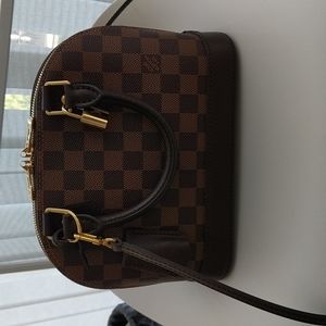 **SOLD**Louis Vuitton Alma BB damier ebene
